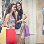 Exploring the Vibrant Markets of Delhi: A Shopper's Paradise