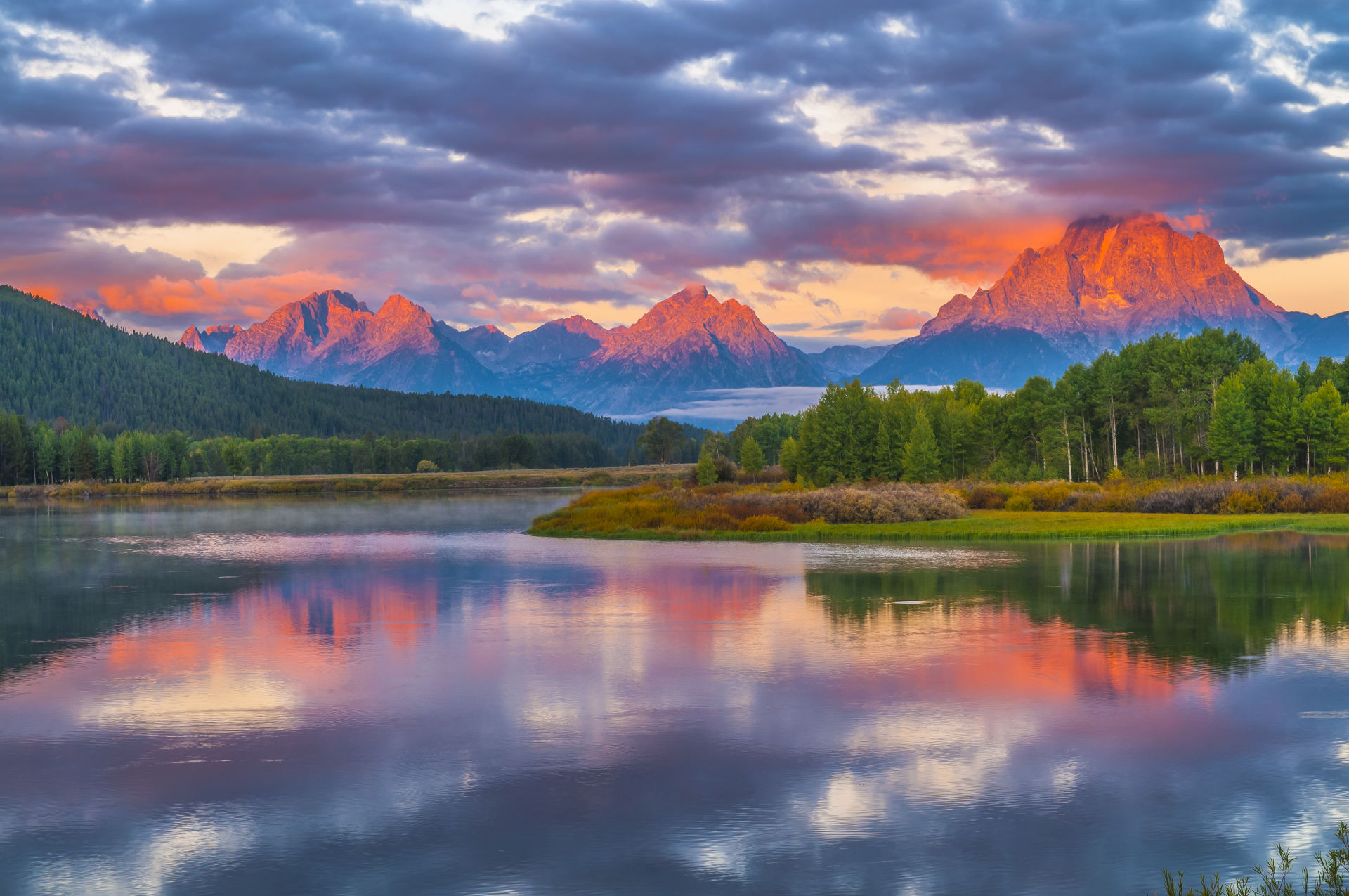 sunrise overlooking oxbow bend in grand teton national park427765986